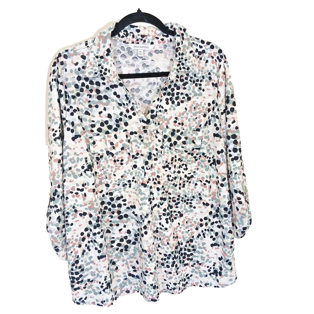 Women’s V Neck 3/4 Sleeved Blouse With Embellished Pocket Flaps, Size 1x Plus